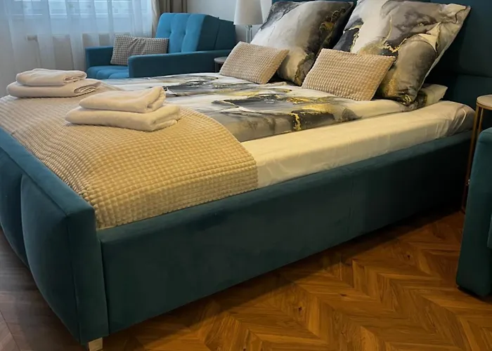 Planeta 202 - Tylko 100 M Do Glownego Deptaku I Plazy! * Мельно